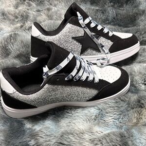 Source Unknown Black and Silver Athletic Shoes